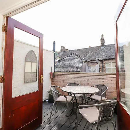 Walla Crag, Royal Oak House *